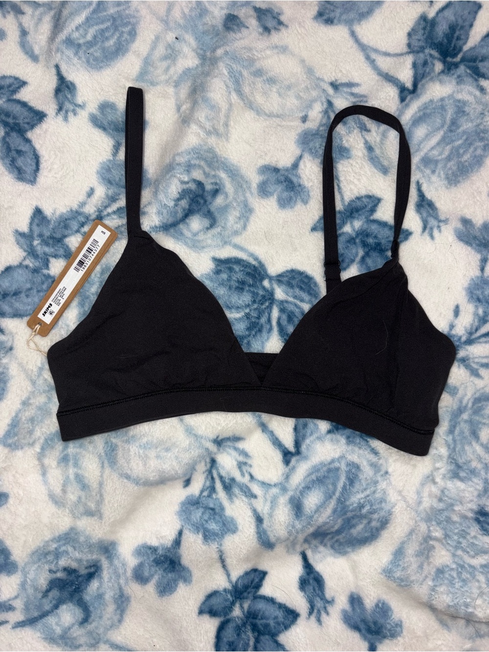 SKIMS Black Wireless Triangle Bralette - Picture 1 of 2